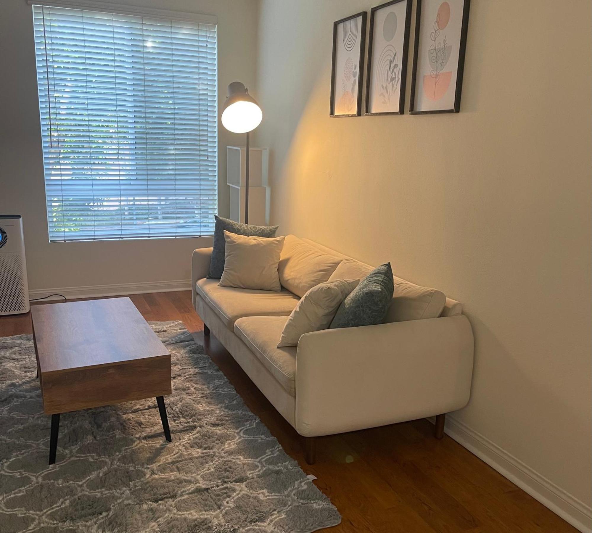 Holiday In La - 1Br With Free Parking, Laundry, Pool Los Angeles Exterior photo